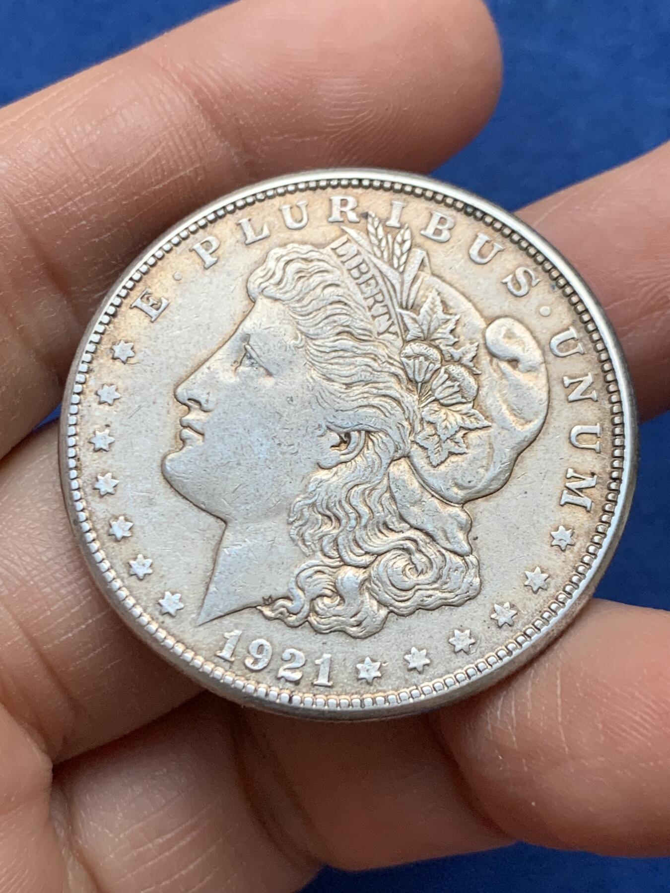 《竞宝斋》第452场 周日，周一 2场连拍 （全场包邮，欢迎送拍） 美国1921年摩根银币