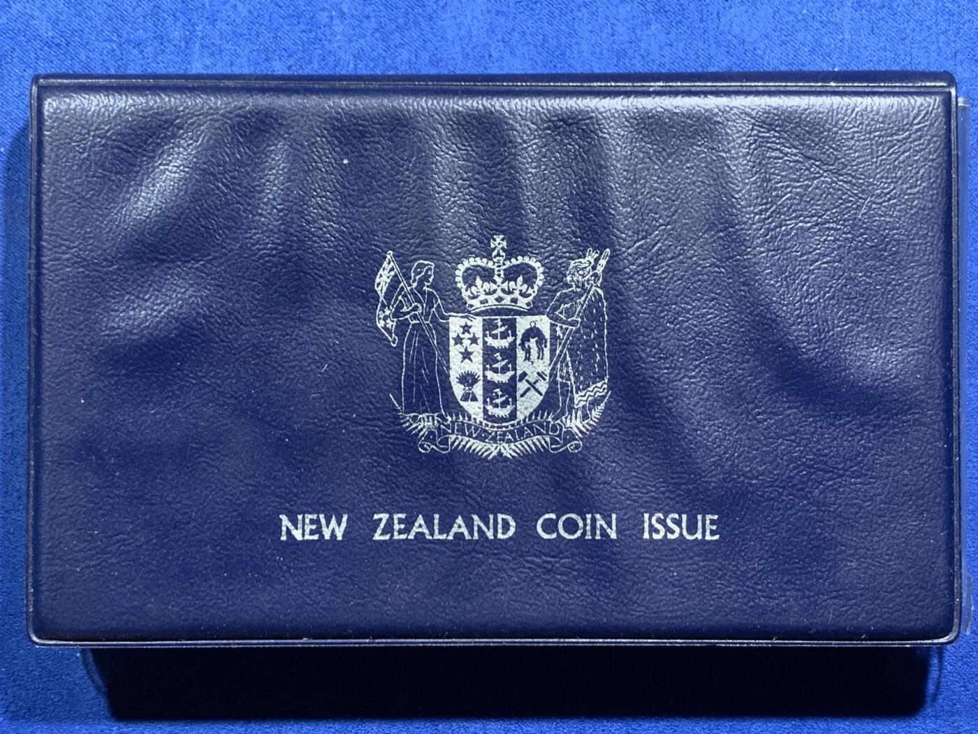 《竞宝斋》第452场 周日，周一 2场连拍 （全场包邮，欢迎送拍）