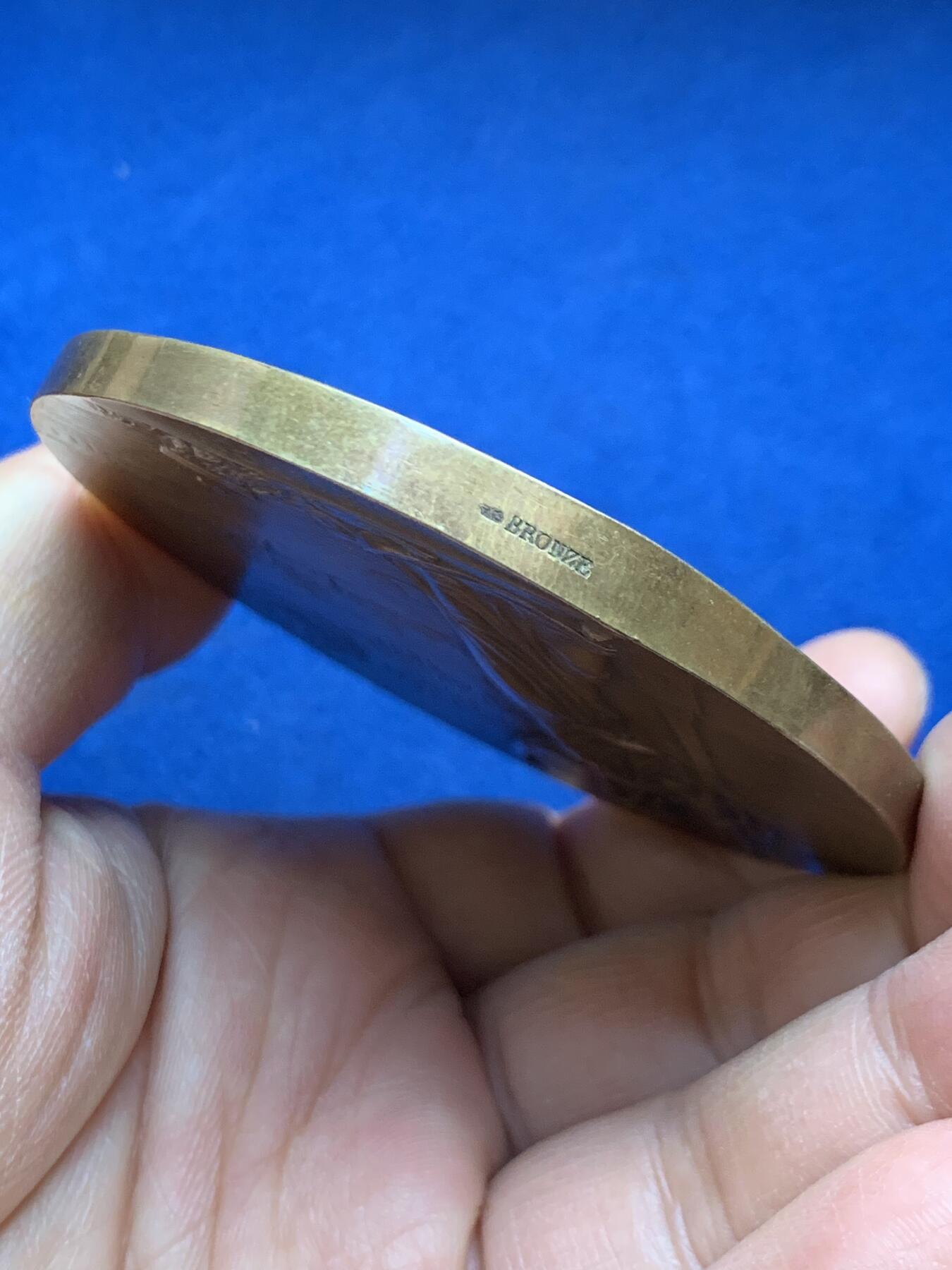 《竞宝斋》第452场 周日，周一 2场连拍 （全场包邮，欢迎送拍） J C Chaplain 1893年俄罗斯舰队访问土伦港纪念大铜章 稀有 166克 69.8mm 丰饶角铜标