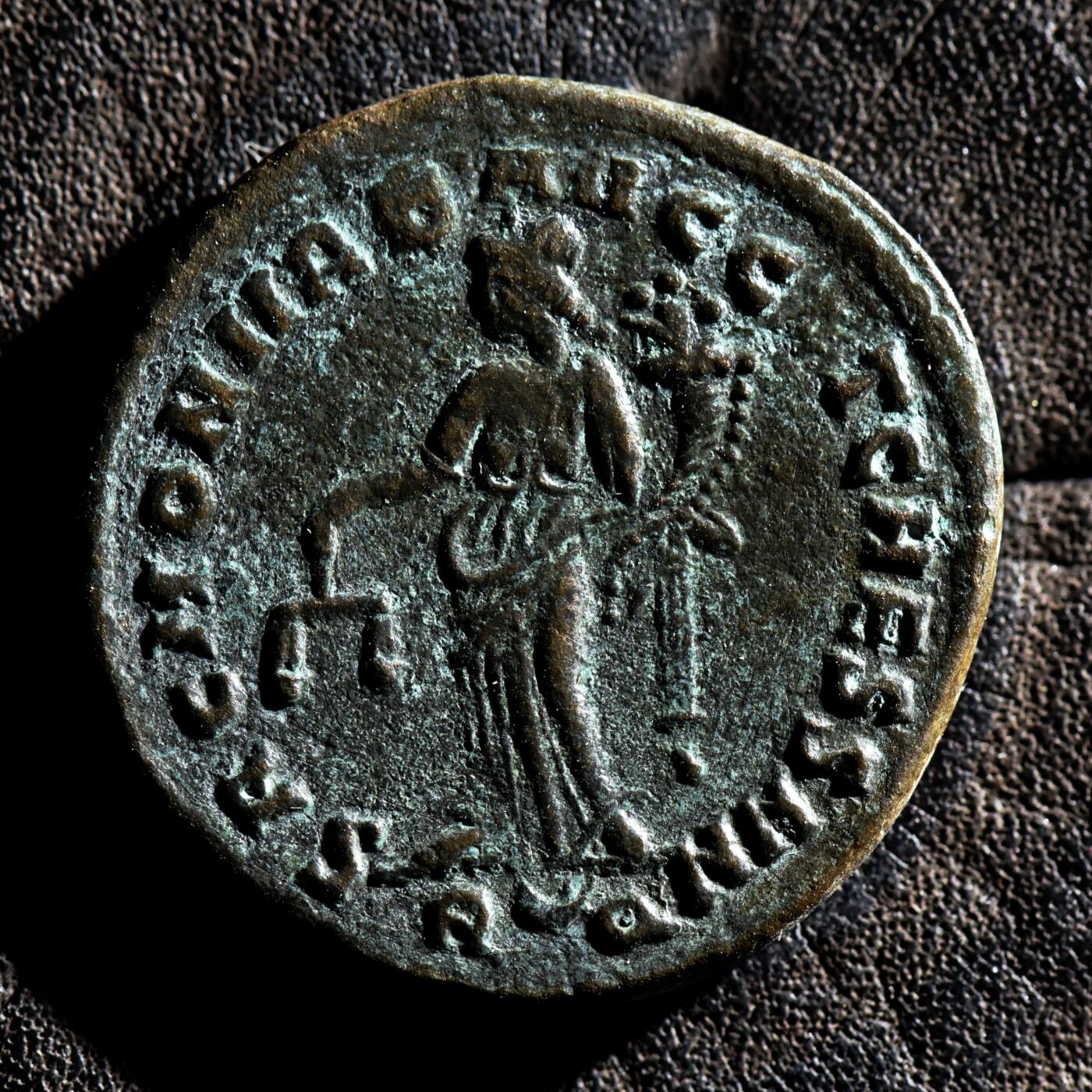 【良泉】第45期【直播场】1月15日晚19.30点开拍！ 208组，西方古代钱币、丝路古珠杂项专场 10.18克，公元305年【古罗马】马克西米努斯二世（代亚）富力大铜币