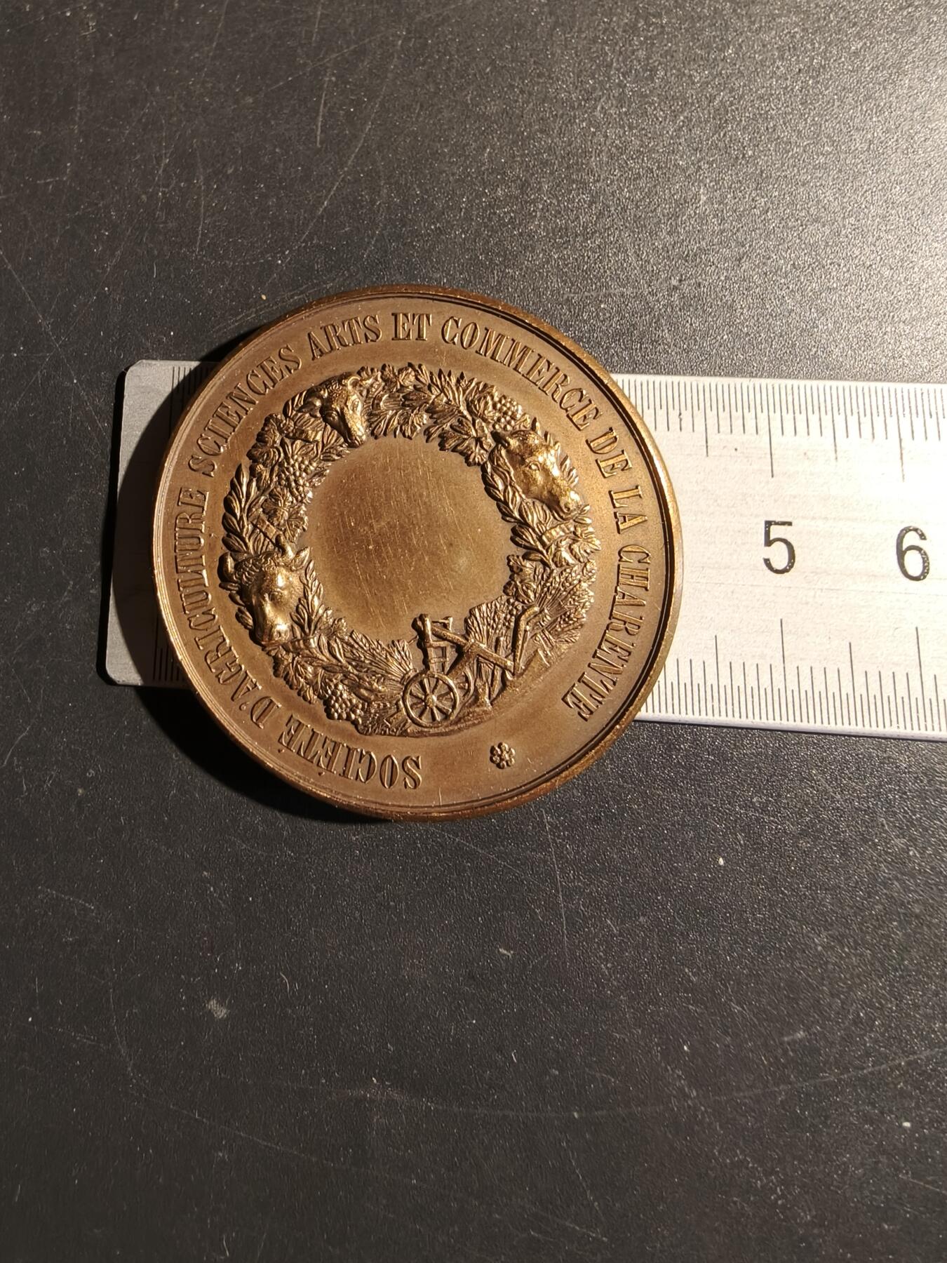 老王徽章第172期 法国奥利维尔·德·塞尔地区农业竞赛大铜章     直径42mm     重量35.8g