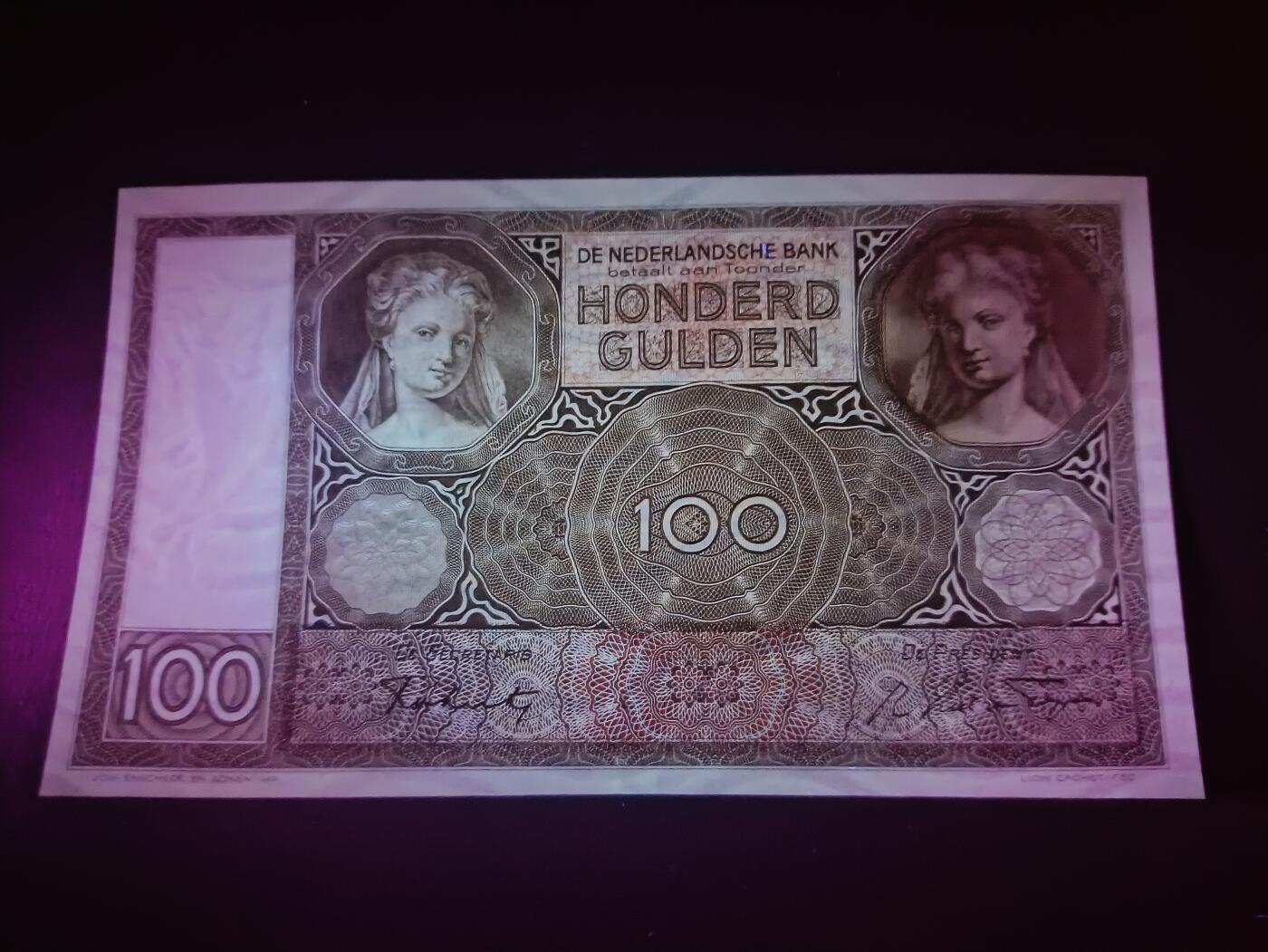 2026首期，总第211期 荷兰1942年100盾UNC-，贵妇的双侧雕刻胶印对照肖像