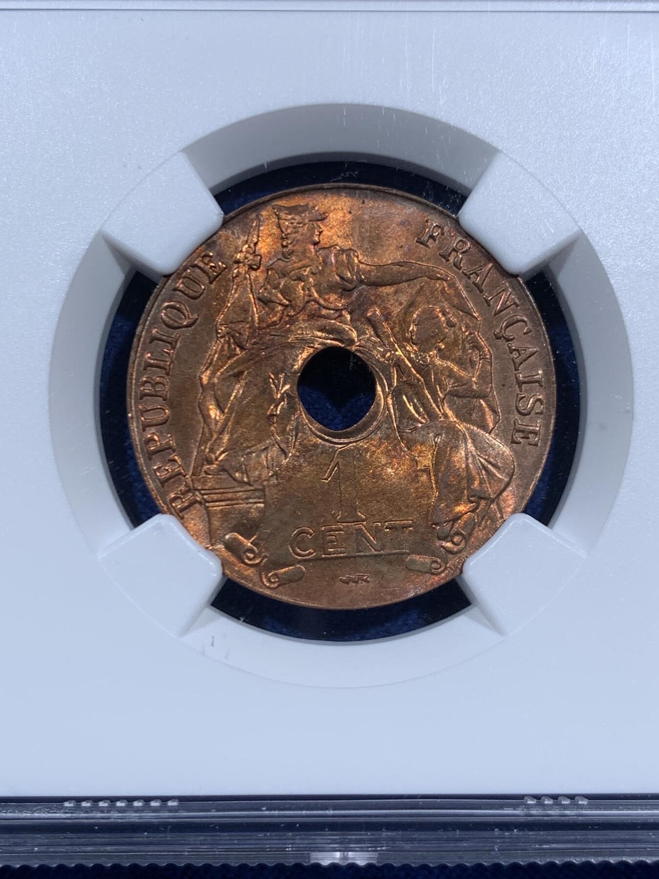 《竞宝斋》第452场 周日，周一 2场连拍 （全场包邮，欢迎送拍） NGC MS64RB 法属印支1923年百分之一铜币 THUNDERBOLT版 少见高分 原厂红棕光