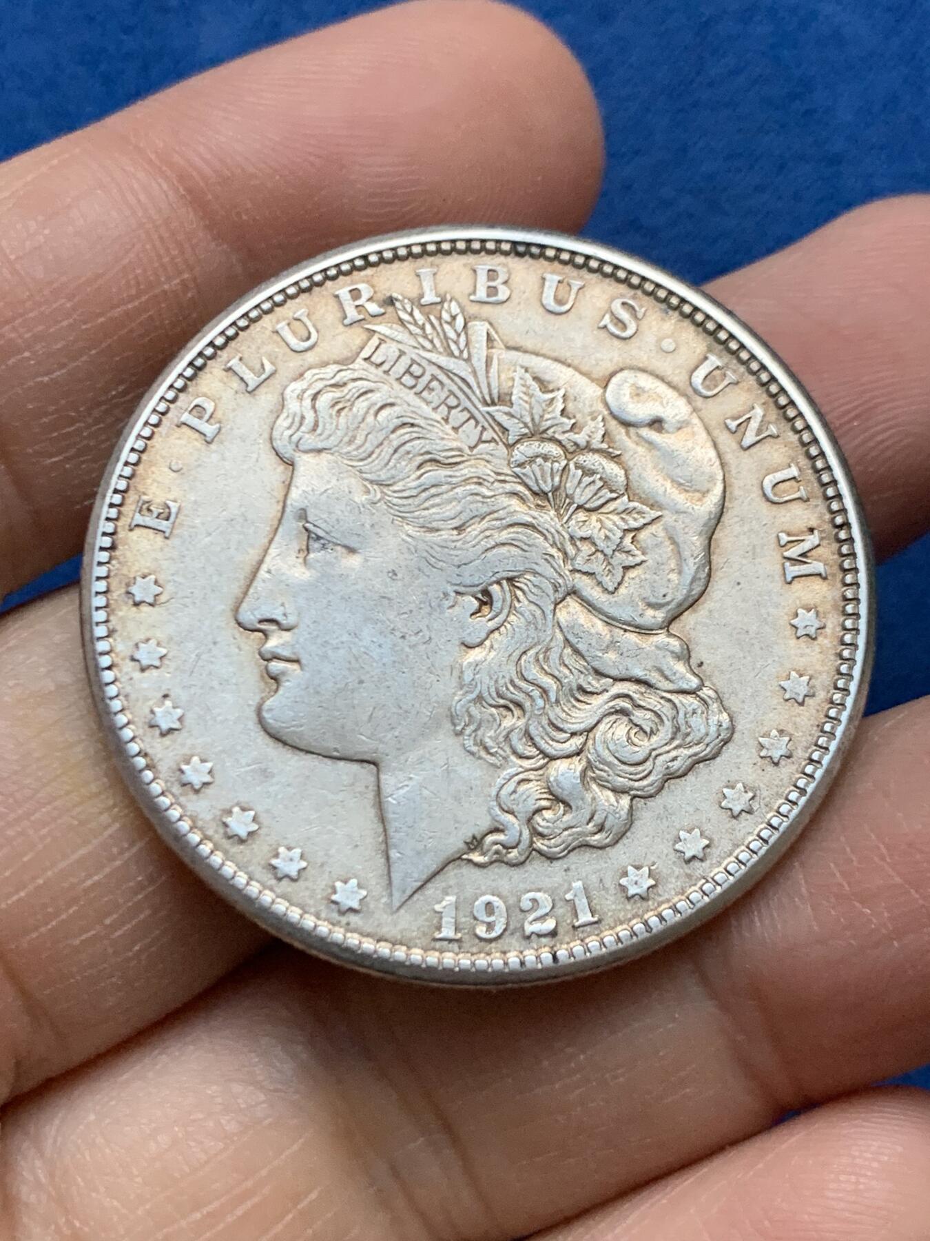 《竞宝斋》第452场 周日，周一 2场连拍 （全场包邮，欢迎送拍） 美国1921年摩根银币