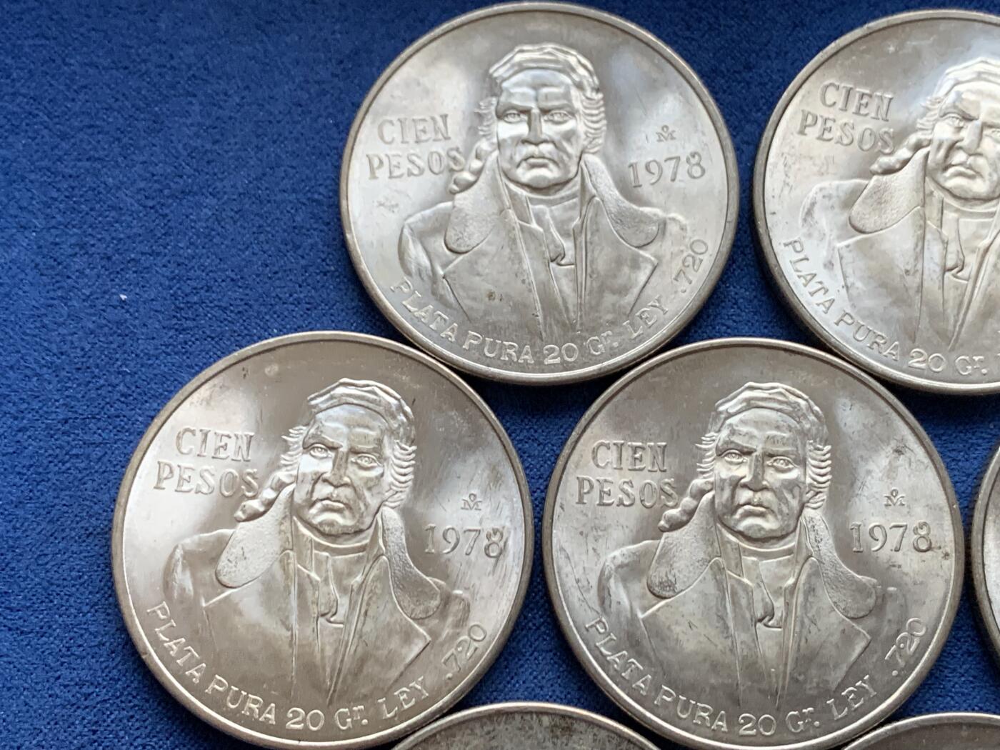 《竞宝斋》第452场 周日，周一 2场连拍 （全场包邮，欢迎送拍） 七枚一组 墨西哥1978年革命领袖100比索大银币 720银 总重约194.4克