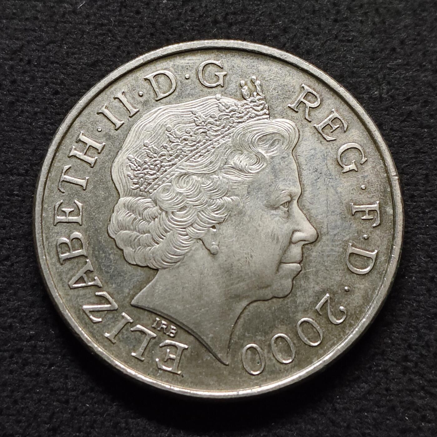 【全场包邮】纯粹捡漏拍490场（免费代拍第27场） 英国2000年5镑女王母亲伊丽莎白皇太后百岁大寿克朗型纪念币