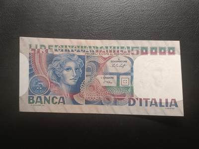 2026首期，总第211期 - 意大利1977年50000里拉AUNC无47，女性肖像和抽象图案