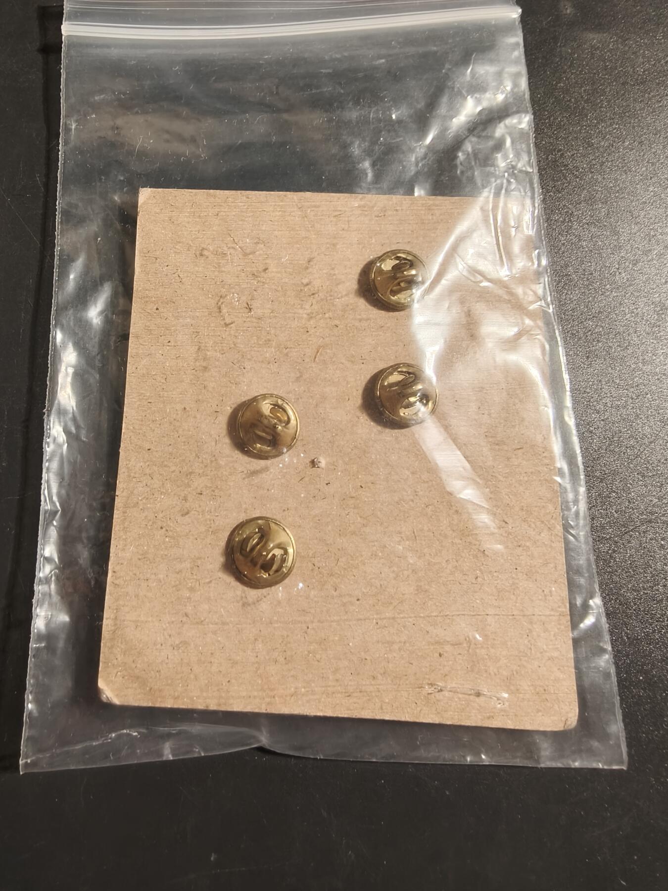 老王徽章第172期 美国陆军第349综合医院证章     2枚     原封未拆