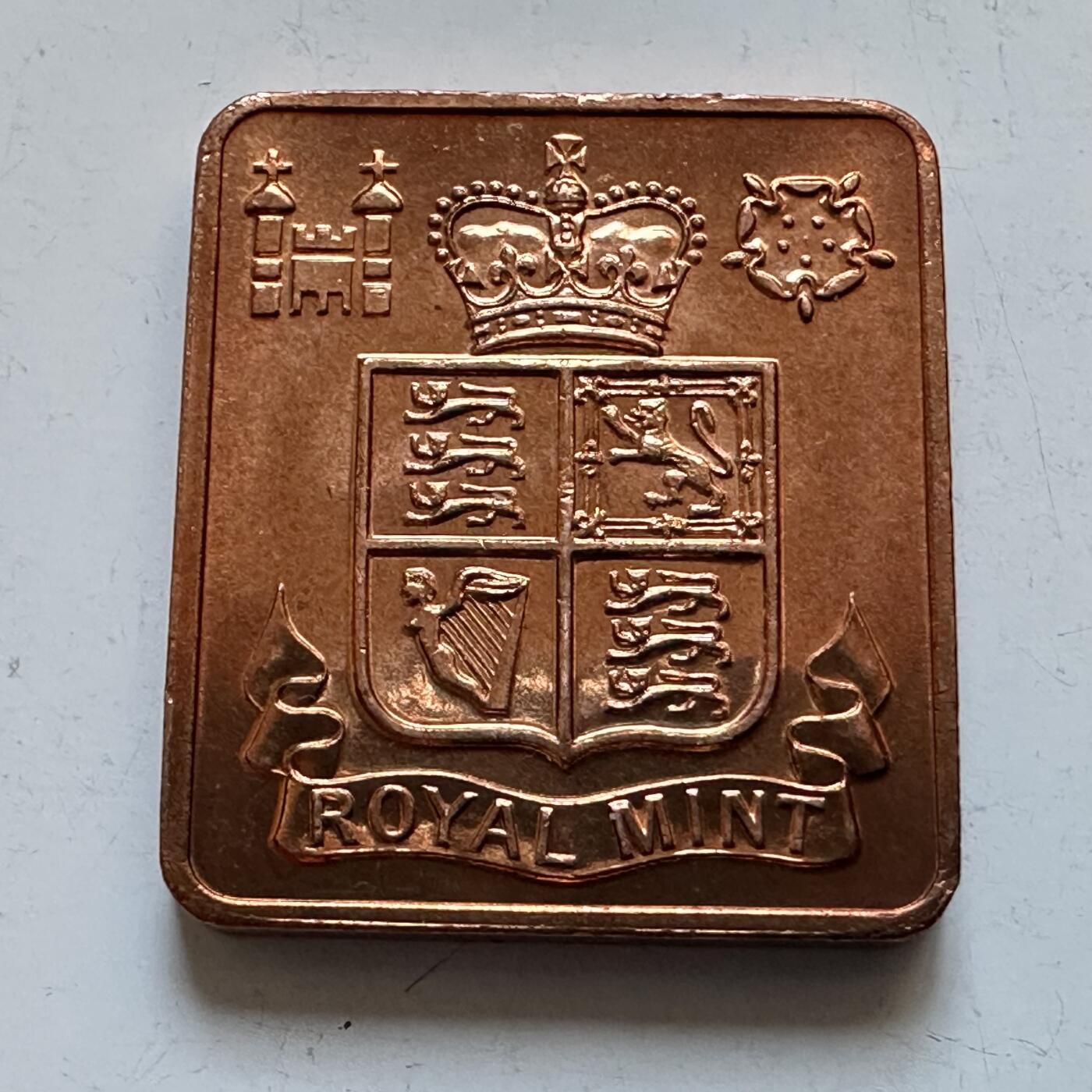 🌹外币初藏🌹🐯2025年第147场  每周二四六晚8️⃣点 接代拍 英国1978年皇家造币厂套币铜章 