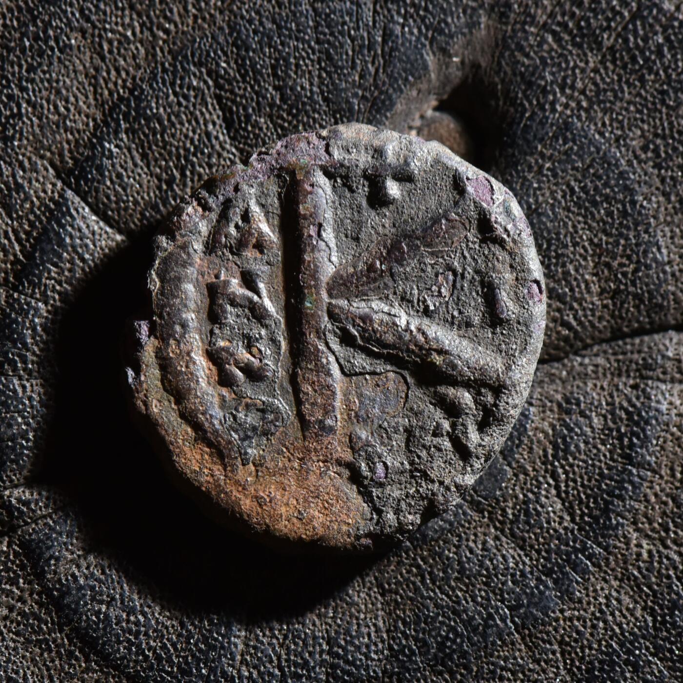 【良泉】第45期【直播场】1月15日晚19.30点开拍！ 208组，西方古代钱币、丝路古珠杂项专场  公元583年 【拜占庭】 莫里斯·提比略，在位2年，萨塞洛尼基亚造币厂，20努米，铜币，5.53克