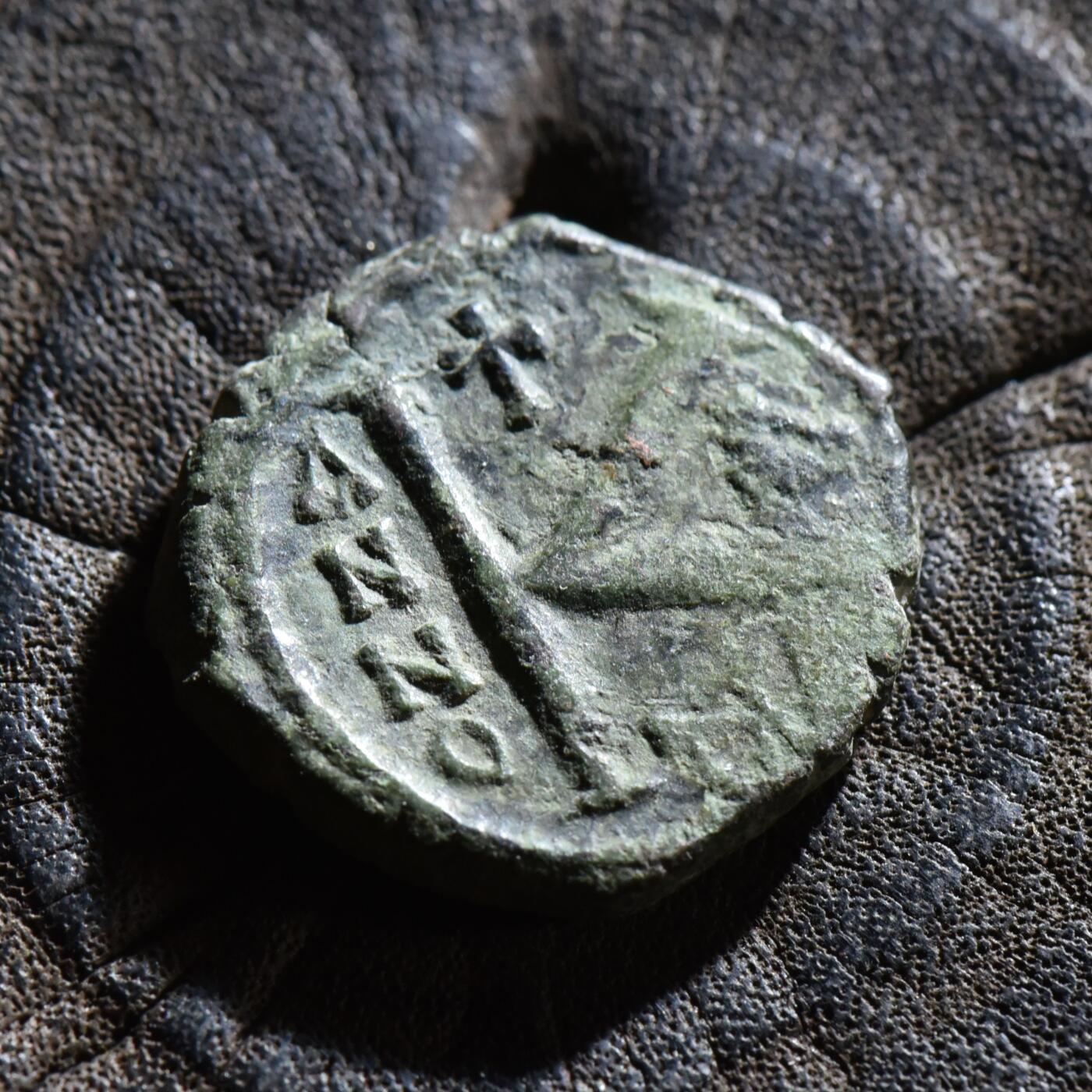 【良泉】第45期【直播场】1月15日晚19.30点开拍！ 208组，西方古代钱币、丝路古珠杂项专场