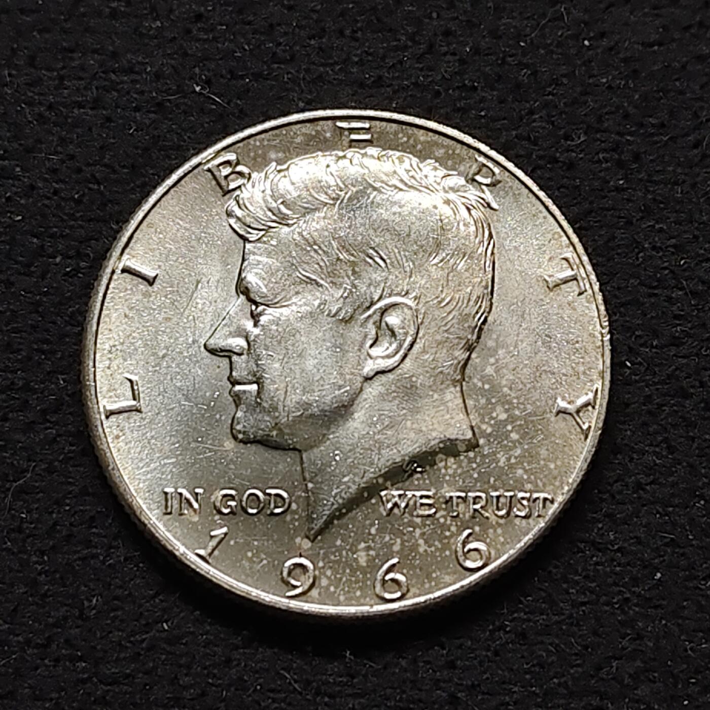 【全场包邮】纯粹捡漏拍490场（免费代拍第27场） 美国1966年肯尼迪半元（30.6毫米11.5克）银币