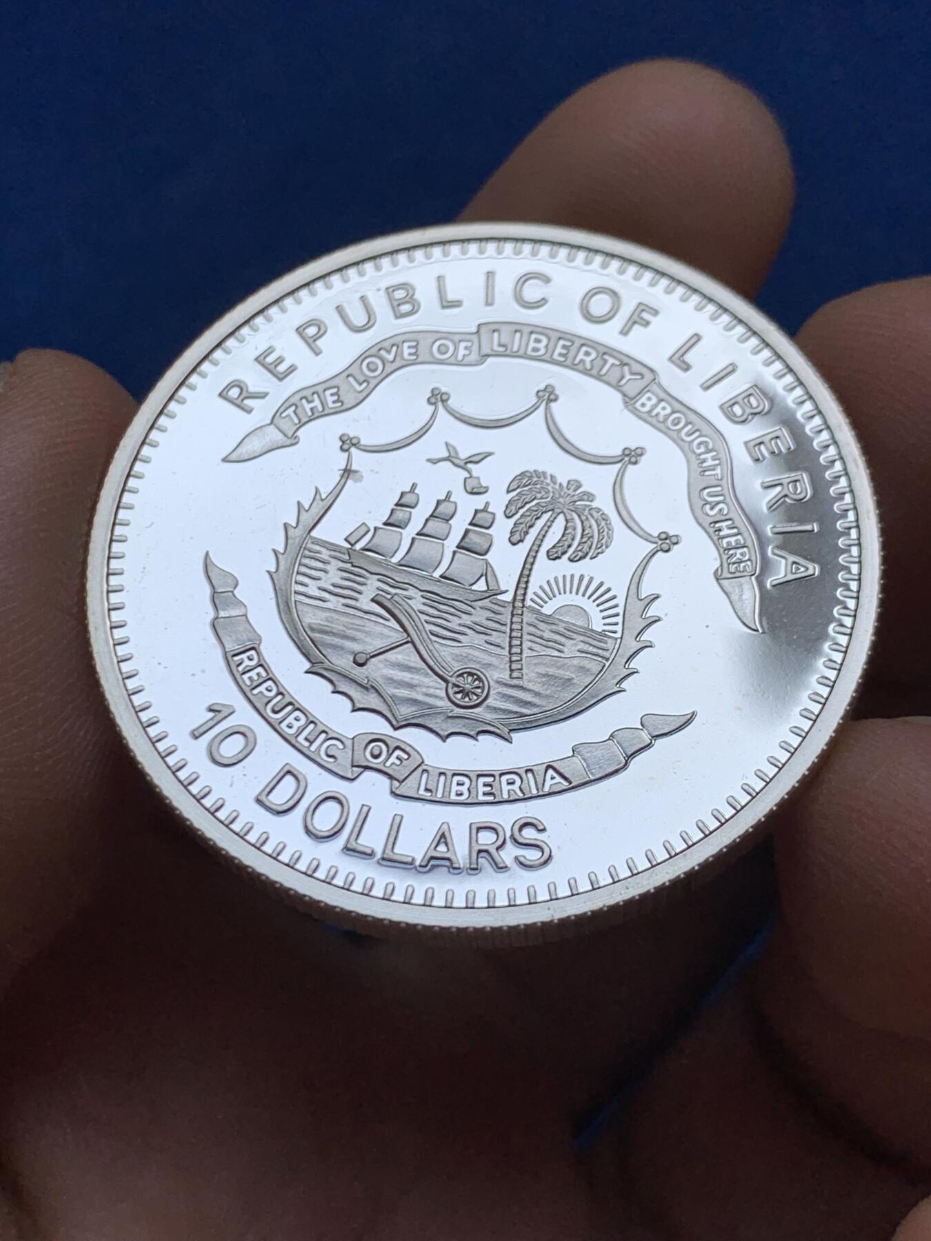 《竞宝斋》第452场 周日，周一 2场连拍 （全场包邮，欢迎送拍） 利比里亚2000年第二十七届奥运会帆船比赛10D银币 999银 31.1克