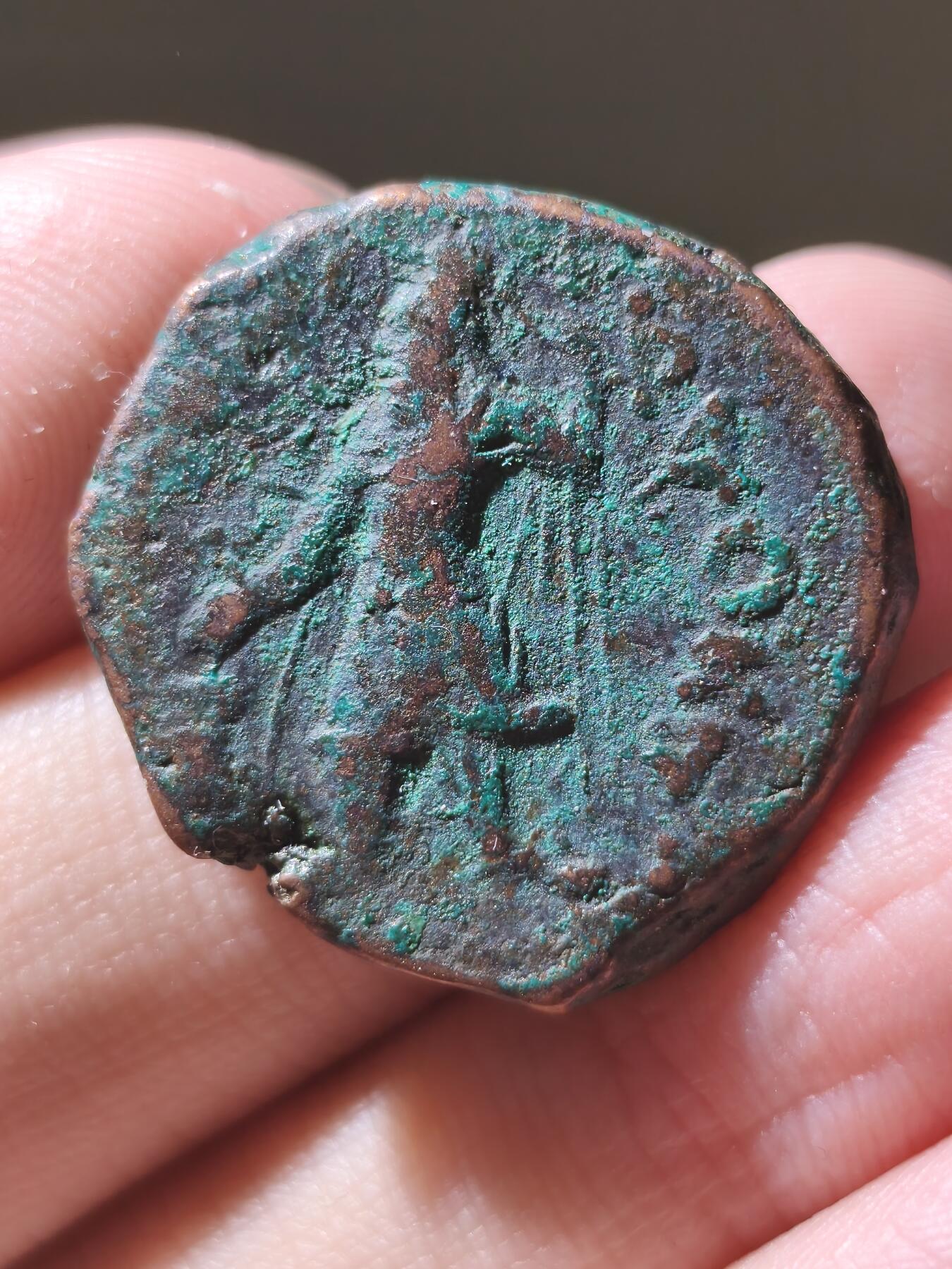 星盘世界钱币2026一月十日新年古典精品大拍 精彩纷呈 精品！贵霜王朝四德大铜币16.2g，加尼色迦国王背四臂湿婆,正面国王站立向祭坛投放香料