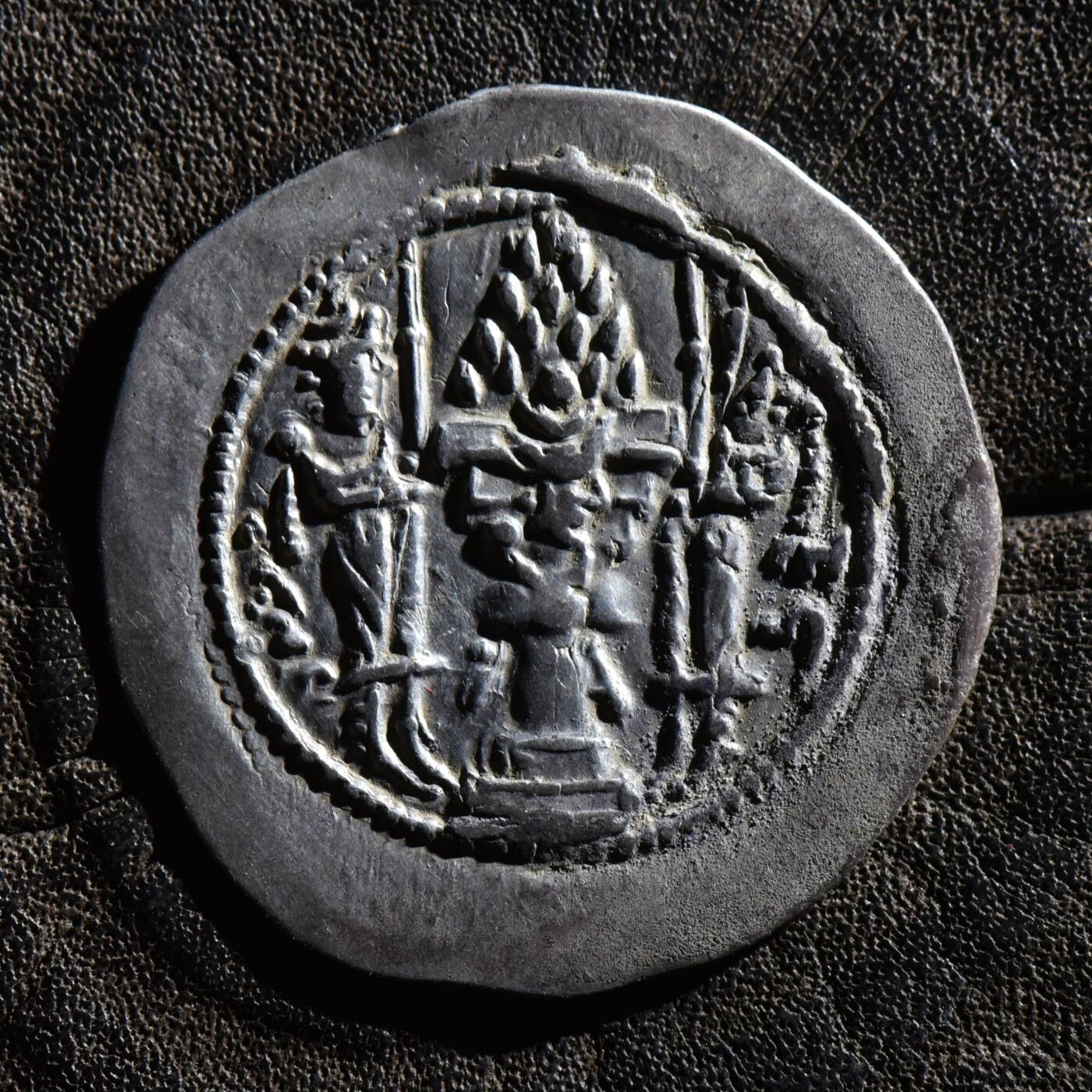 【良泉】第45期【直播场】1月15日晚19.30点开拍！ 208组，西方古代钱币、丝路古珠杂项专场 【清晰铭文极美品！！】公元420-438年【萨珊王朝】瓦赫兰五世，一德拉克马，4.23克