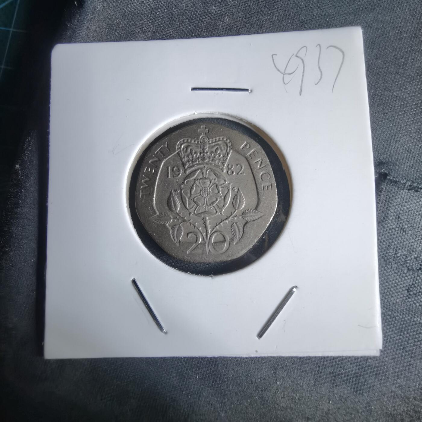 沼泽如烟--第949场 英国1982年20便士