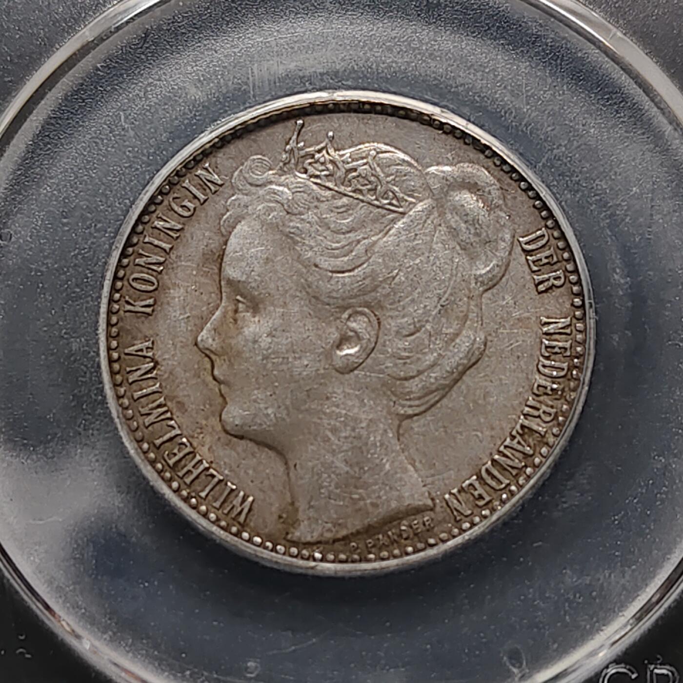 【全场包邮】纯粹捡漏拍491场（免费代拍第28场） 荷兰1907年年轻威廉明娜女王1盾（28毫米10克）银币-公博AU50