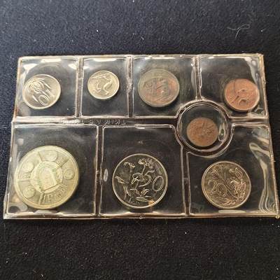 【全场包邮】纯粹捡漏拍491场（免费代拍第28场） - 南非1974年官方封装套币-含比勒陀利亚造币厂成立50周年（33毫米15克）纪念银币