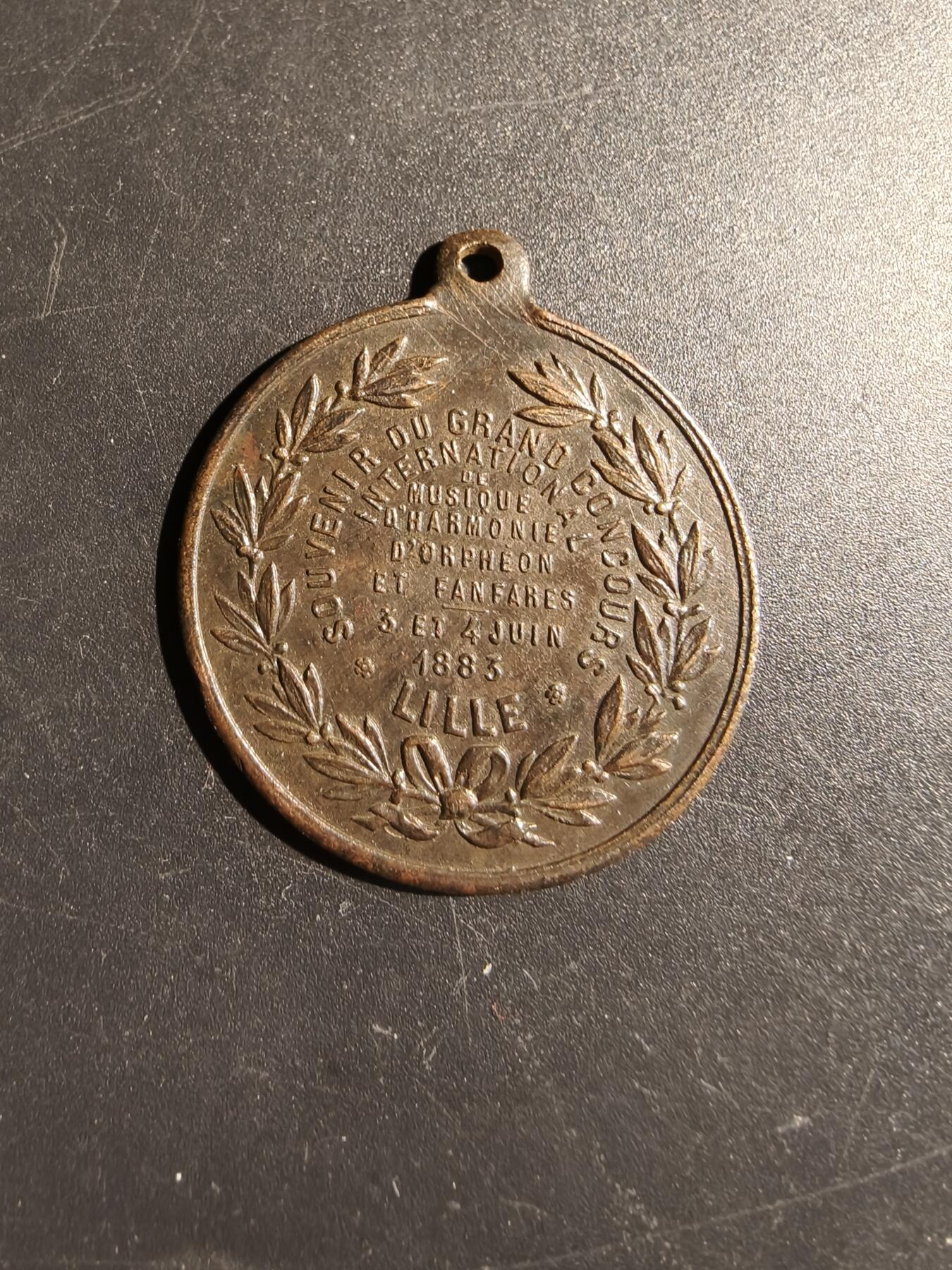 老王徽章第172期 法国里尔1883年国际音乐竞赛纪念章     无绶带