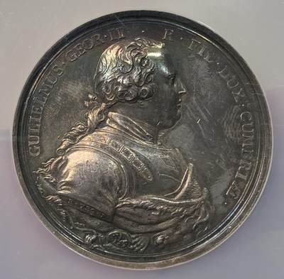万国钱币拍卖第058期（万国新年大拍） - NGC MS61 1746年英国乔治二世卡洛登战役胜利纪念大银章 背面坎伯兰公爵化身赫拉克斯与不列颠尼亚相拥 极美收藏级品质 50MM大规格