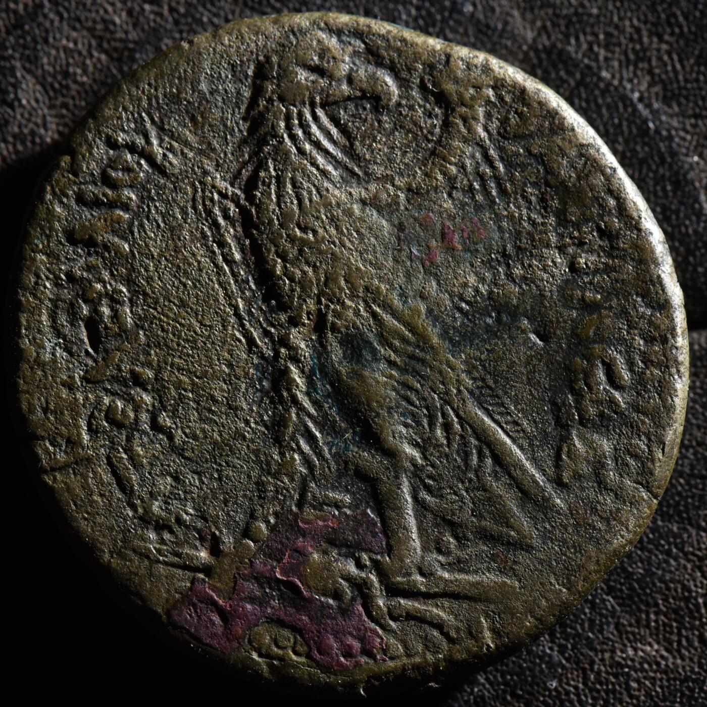 【良泉】第45期【直播场】1月15日晚19.30点开拍！ 208组，西方古代钱币、丝路古珠杂项专场 【40.98克】公元前221-205年【古希腊】埃及托勒密四世，4奥波大铜币