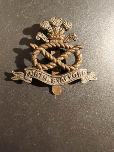 老王徽章第172期 - 英国北斯塔福德步兵团帽徽     一战时期
