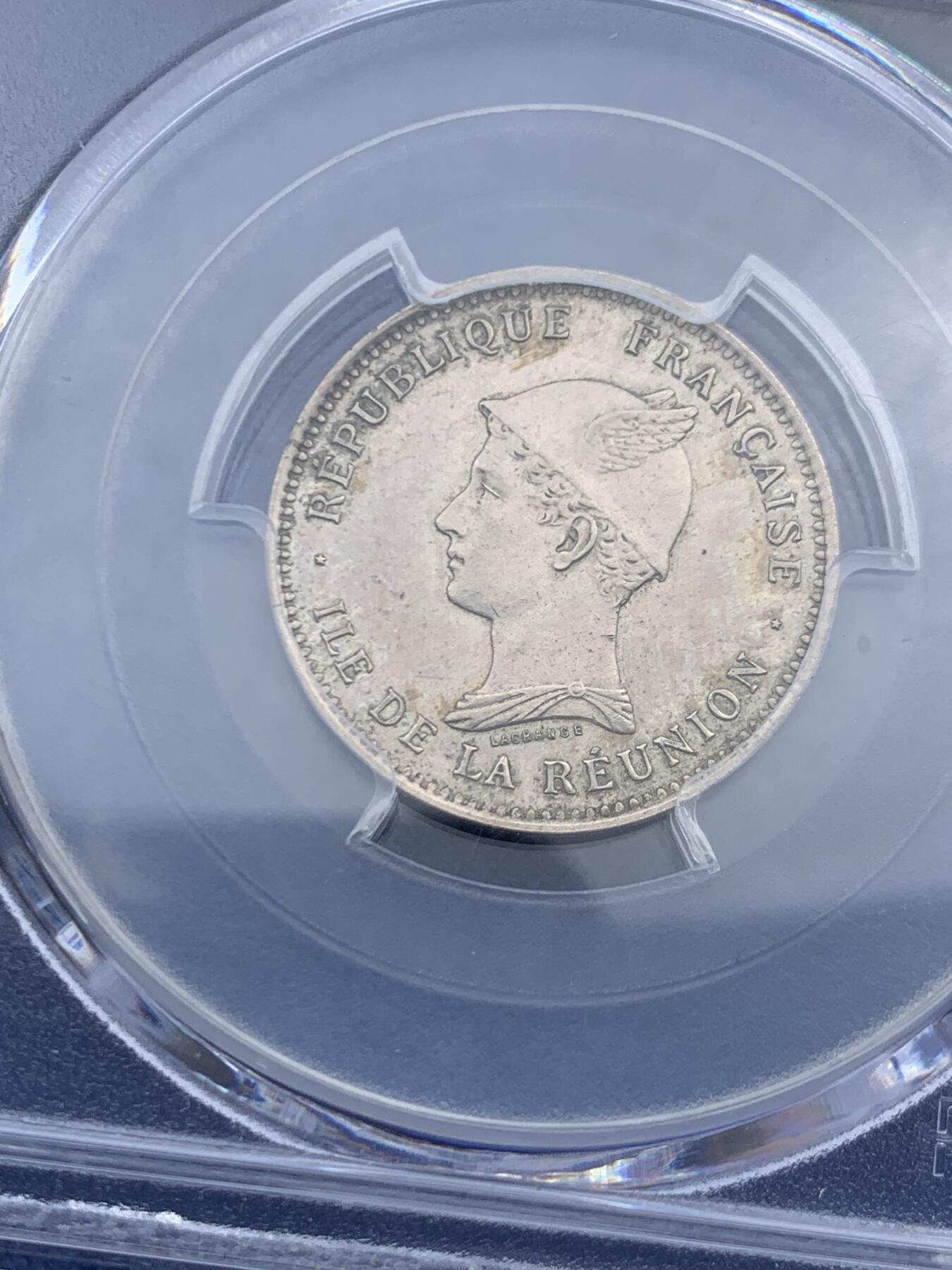 《竞宝斋》第452场 周日，周一 2场连拍 （全场包邮，欢迎送拍） PCGS SP62 法属留尼旺 50分 样币 非常稀少的品种 稀少等级因为R3 背面支撑有磕