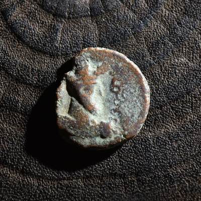 【良泉】第45期【直播场】1月15日晚19.30点开拍！ 208组，西方古代钱币、丝路古珠杂项专场 - 公元330-350年【萨珊-犍陀罗】沙普尔二世，犍陀罗地区打制铜币，3.32克