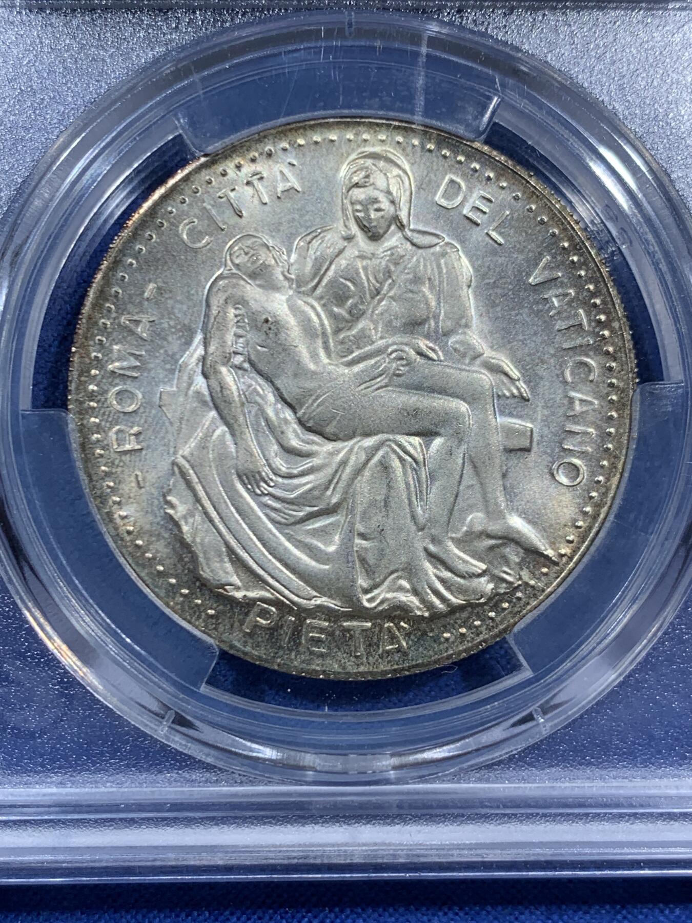 《竞宝斋》第452场 周日，周一 2场连拍 （全场包邮，欢迎送拍） 中乾评级 MS66 教皇保罗六世纪念章 背面是米开朗基罗的著名雕塑《哀悼基督》