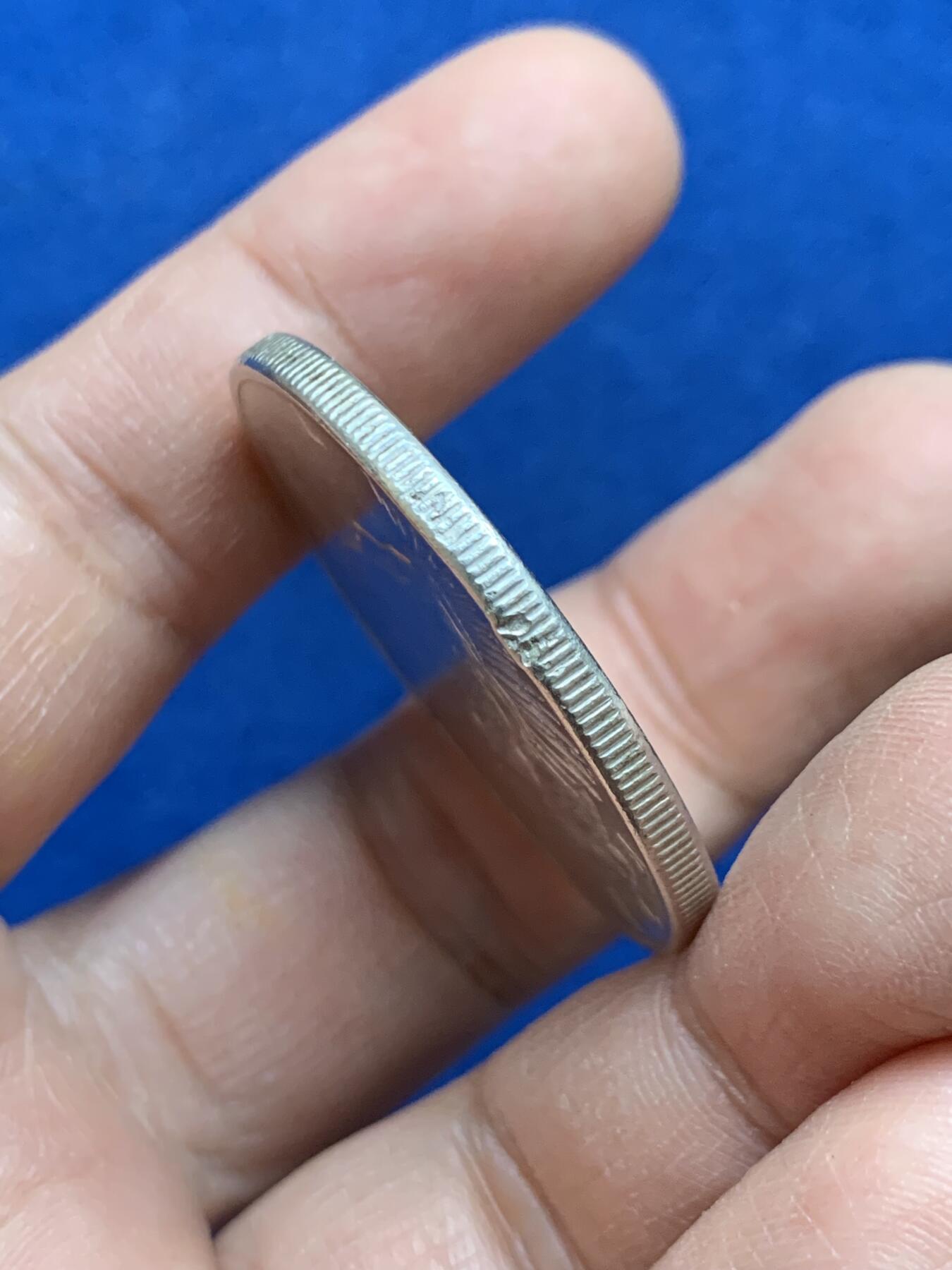 《竞宝斋》第452场 周日，周一 2场连拍 （全场包邮，欢迎送拍） 美国1922年和平1美元大银币