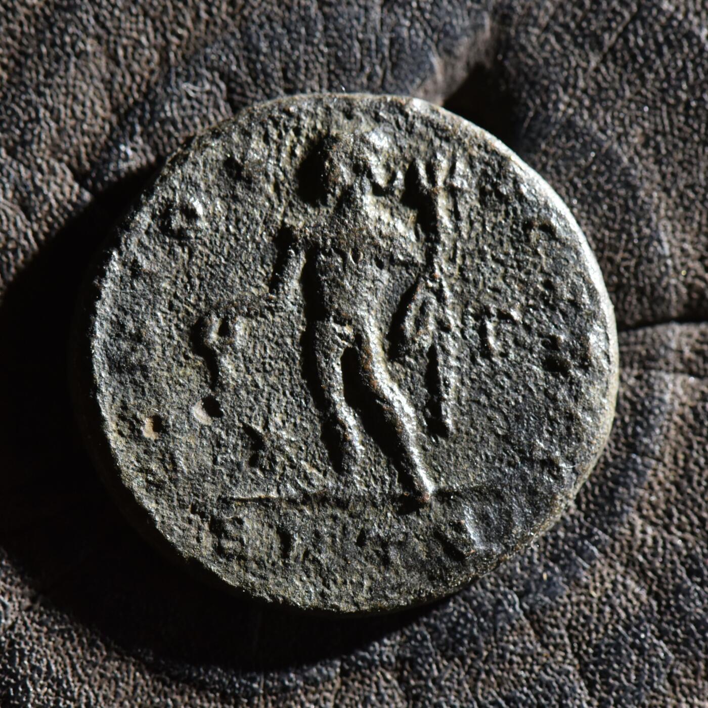 【良泉】第45期【直播场】1月15日晚19.30点开拍！ 208组，西方古代钱币、丝路古珠杂项专场 公元309-310年【古罗马】李锡尼一世“精力之神”大型富力铜币，帖撒罗尼亚造币厂，6.9克