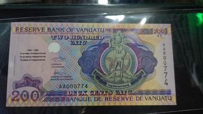 【新年二拍】世界钱币～微拍第223期暨2025年第63期  裸钞专场超低起拍 欢迎参与 - 1995年瓦努阿图200 纪念钞极其罕见 全新绝品尾4