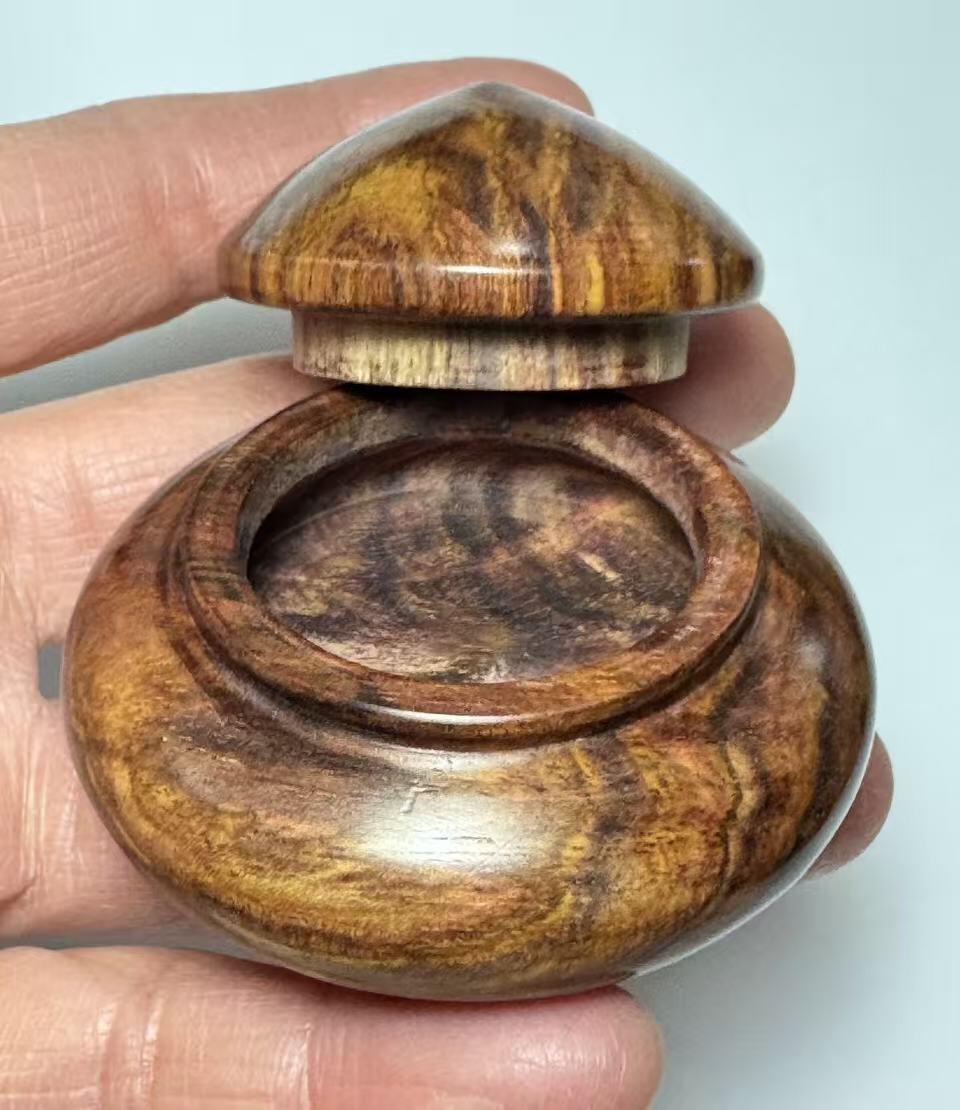 零元拍：海南黄花梨 手把件 品香罐，尺寸约：4×5.8CM 壶