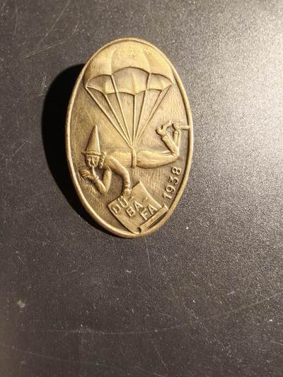 老王徽章第172期 - 德国巴伐利亚州跳伞运动协会证章