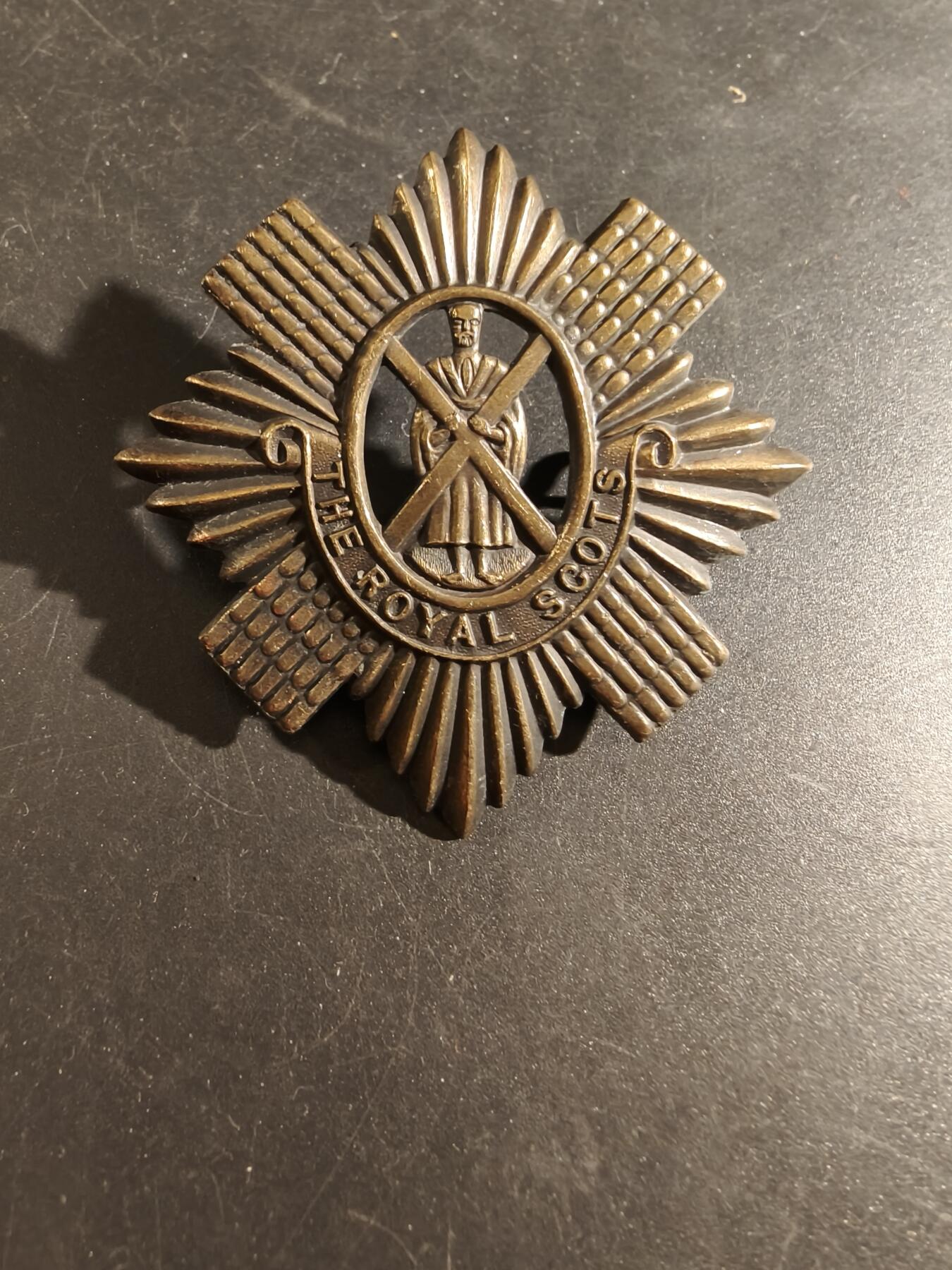 老王徽章第172期 英国皇家苏格兰步兵团帽徽    一战时期