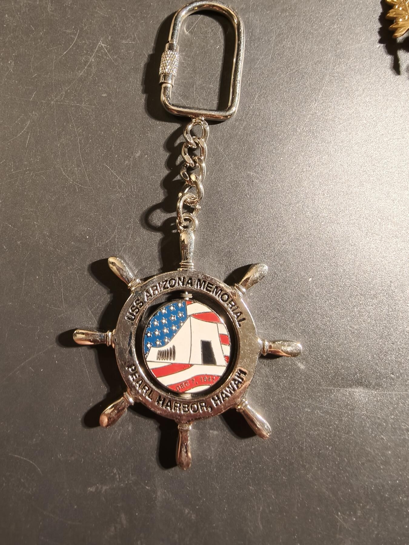 老王徽章第172期 美国海军亚利桑那号战列舰纪念馆钥匙扣