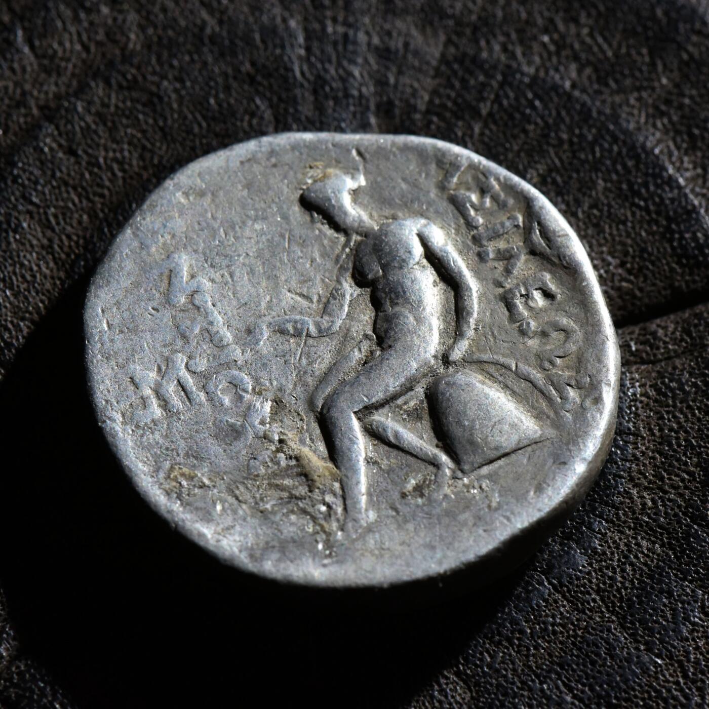 【良泉】第45期【直播场】1月15日晚19.30点开拍！ 208组，西方古代钱币、丝路古珠杂项专场 【藏家出品A】16.76克，公元前261-246年【古希腊】塞琉古帝国，安条克二世青年版头像，四德拉克马银币