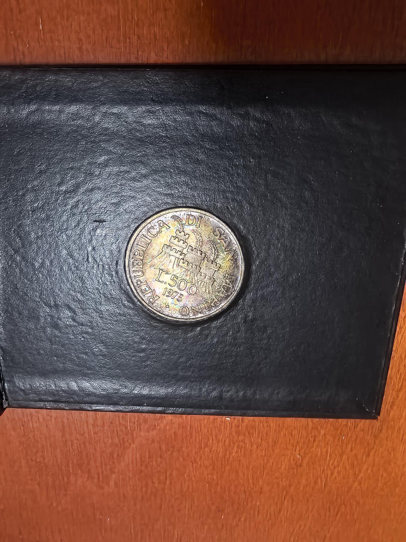 长老汇蛇年精选第八十九场拍卖 1975圣马力诺铸币500里拉银币，11克835银，氧化，卡装