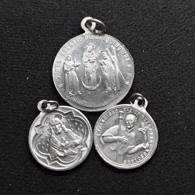 【全场包邮】纯粹捡漏拍490场（免费代拍第27场） - 【纪念章】宗教纪念小挂章3枚一组