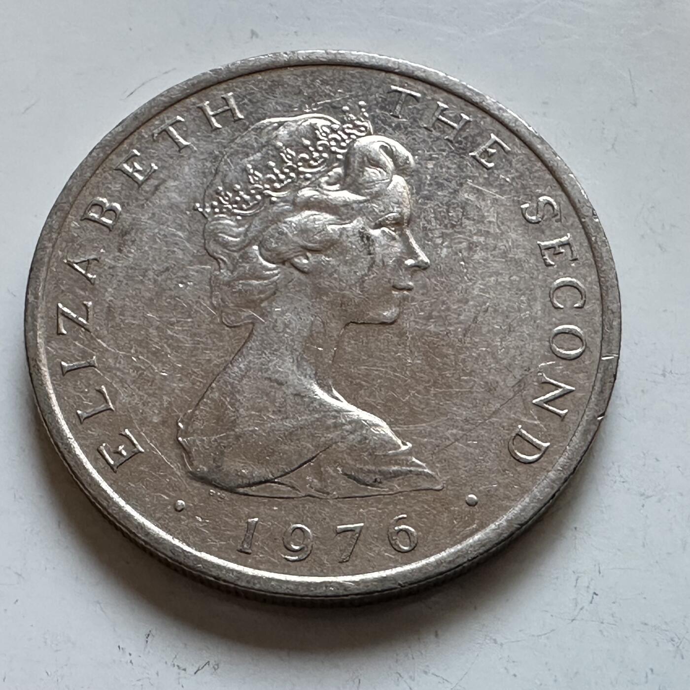 🌹外币初藏🌹🐯2025年第147场  每周二四六晚8️⃣点 接代拍 马恩1976年10便士 三转腿地图 