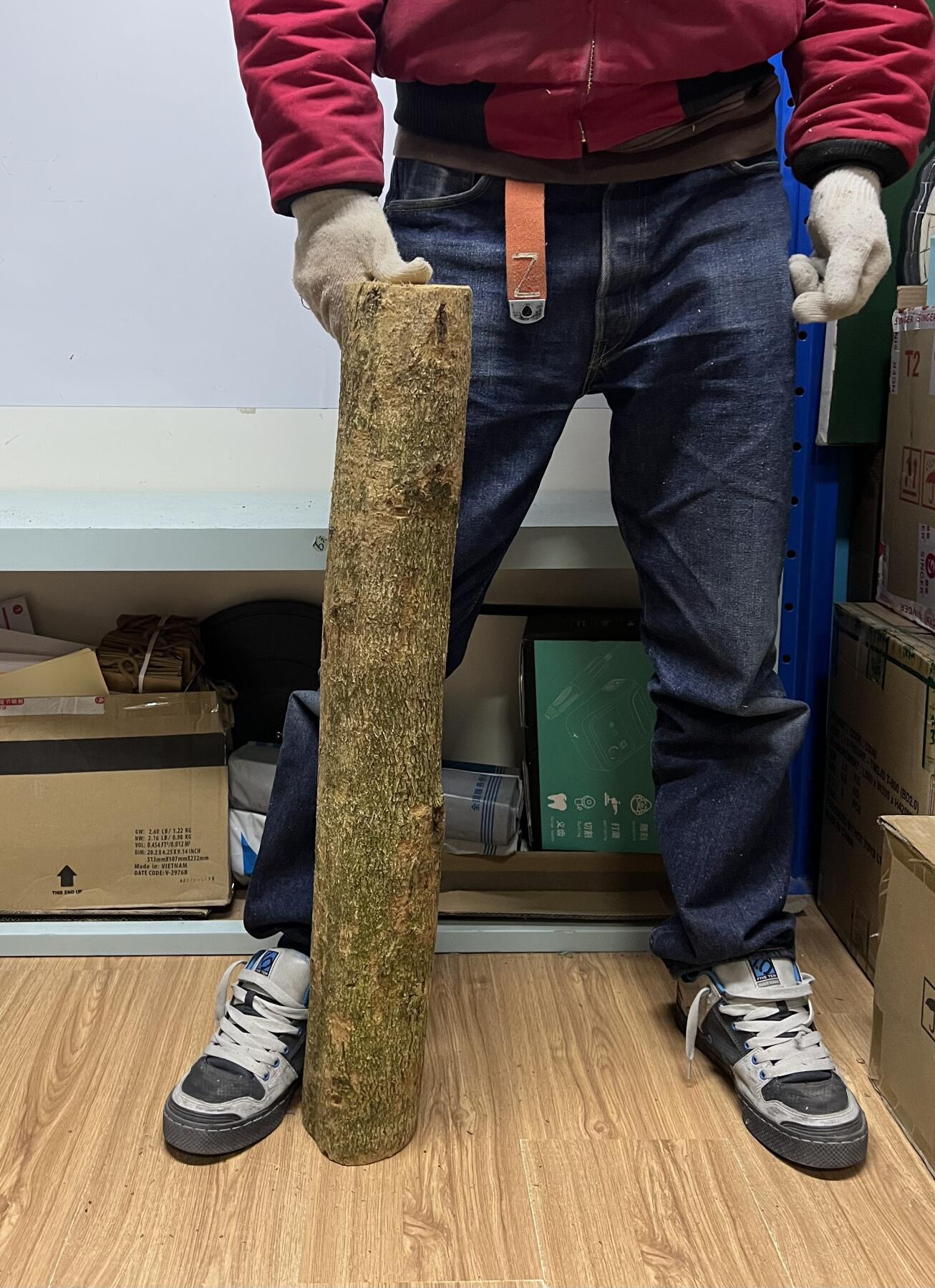 零元拍： 1227-1 金丝楠 原木 风水柱 横财（材）带皮， 尺寸：81/11.5/CM。抛光后金灿灿满香。