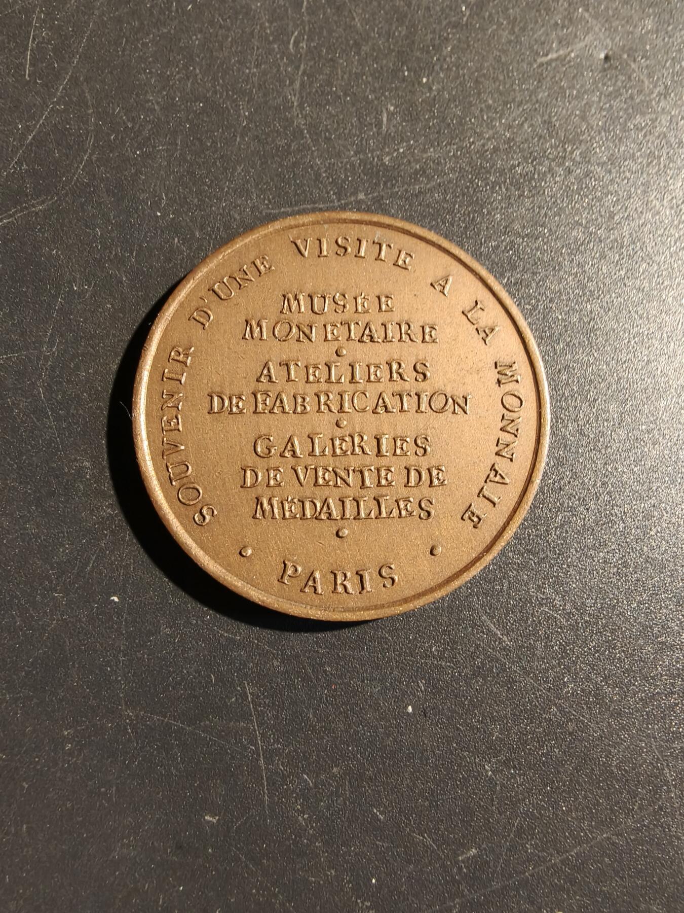 老王徽章第172期 法国巴黎铸币局大铜章     直径36mm   重量21.7g