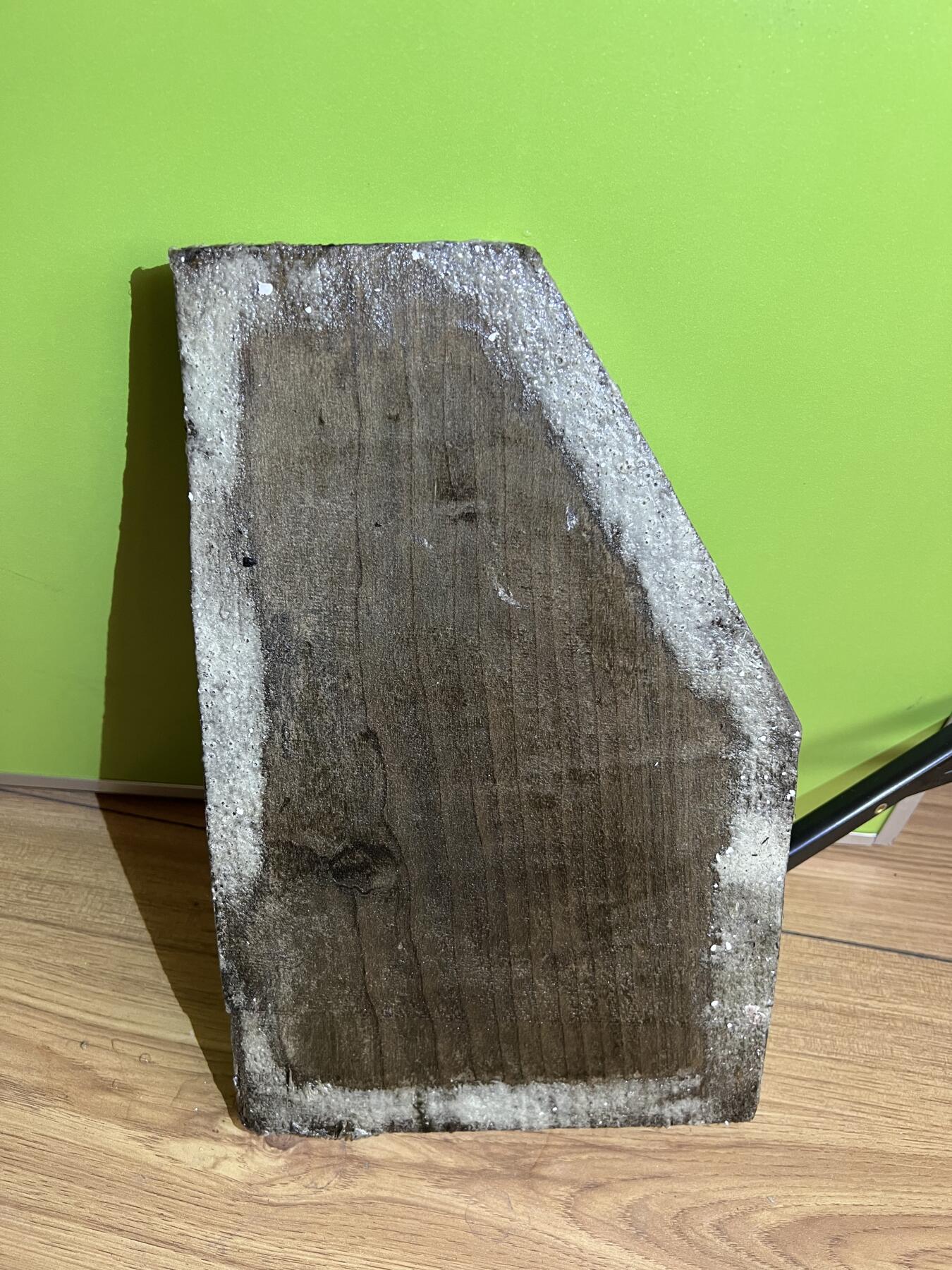 零元拍：1227-5金丝楠 牌子料   满金丝 果香满满 尺寸：30.5/14.5/9.9/2.3厚CM。四边已经做封胶