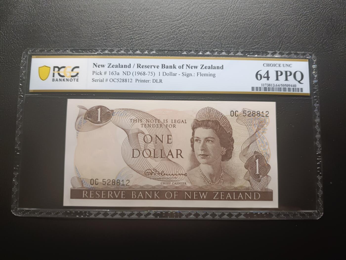 2026首期，总第211期 新西兰1968版1元PCGS白标64ppq，珍珠冠女王和扇尾鸟