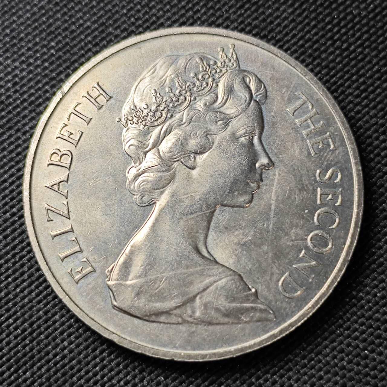 KK钱币收藏小铺 《套币 好品/批量散币专场》  2月预留时间 周末发货  1973圣赫勒拿25便士纪念币 克朗形纪念币