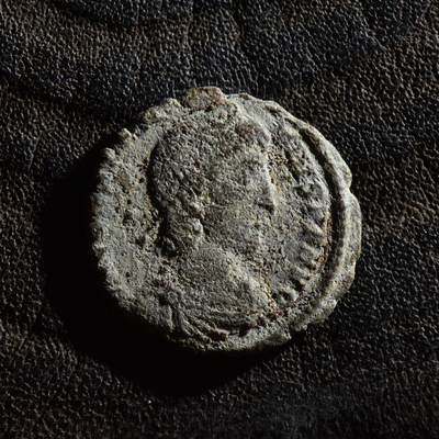 【良泉】第45期【直播场】1月15日晚19.30点开拍！ 208组，西方古代钱币、丝路古珠杂项专场 - 公元337-361年【古罗马】君士坦提乌斯二世，重新幸福时光，标准型铜币，2.03克