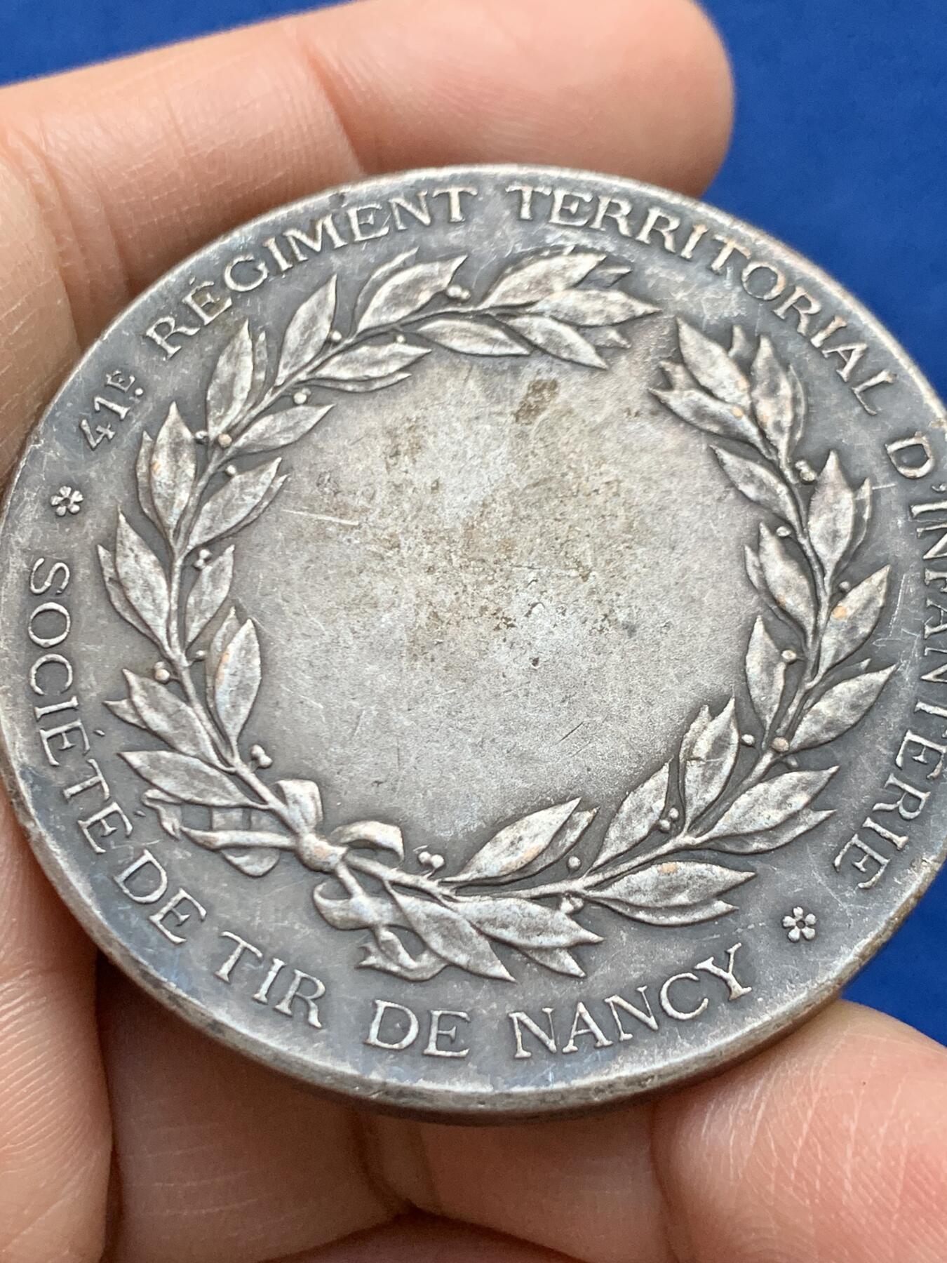 《竞宝斋》第452场 周日，周一 2场连拍 （全场包邮，欢迎送拍） 法国南希射击俱乐部镀银铜章 74.2克 50.4mm 丰饶角铜标