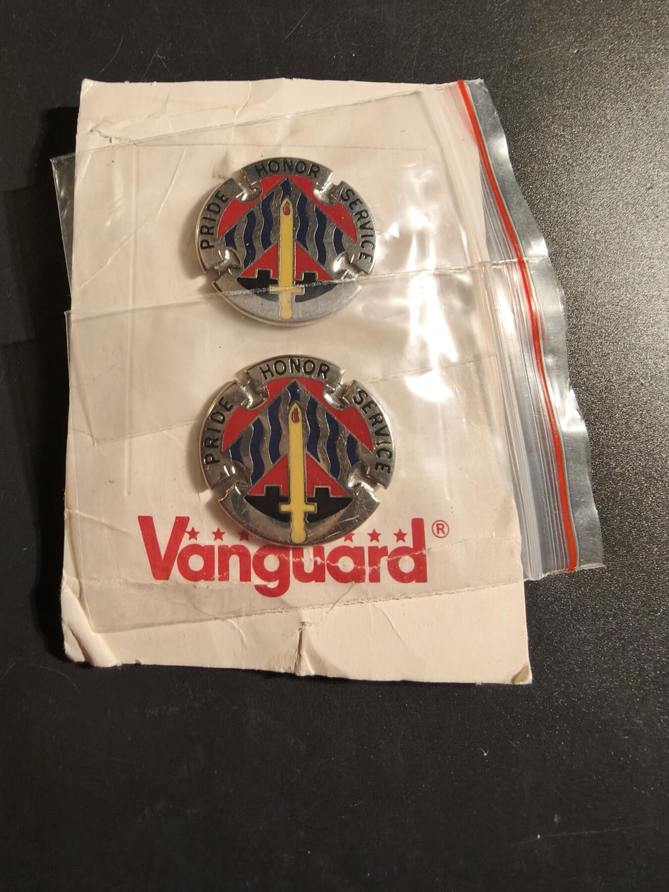 老王徽章第172期 美国陆军第63步兵师证章     2枚     原封未拆