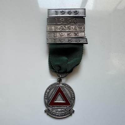 🌹外币初藏🌹🐯2025年第147场  每周二四六晚8️⃣点 接代拍 - 英国皇家事故预防协会1949-1954年颁发的5年安全驾驶竞赛奖章 铜镍配红珐琅