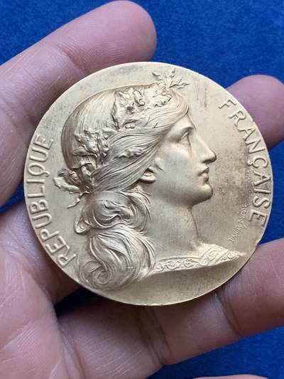 《竞宝斋》第452场 周日，周一 2场连拍 （全场包邮，欢迎送拍） - 法国战争部长颁发射击比赛镀金大银章 64.8克 50mm 丰饶角1银标 带盒